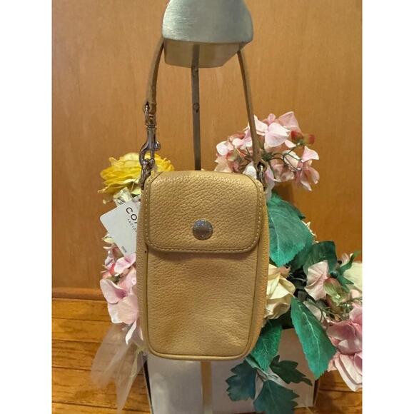 nwt Coach TXT mini pouch FS4380 (600 - Picture 1 of 7